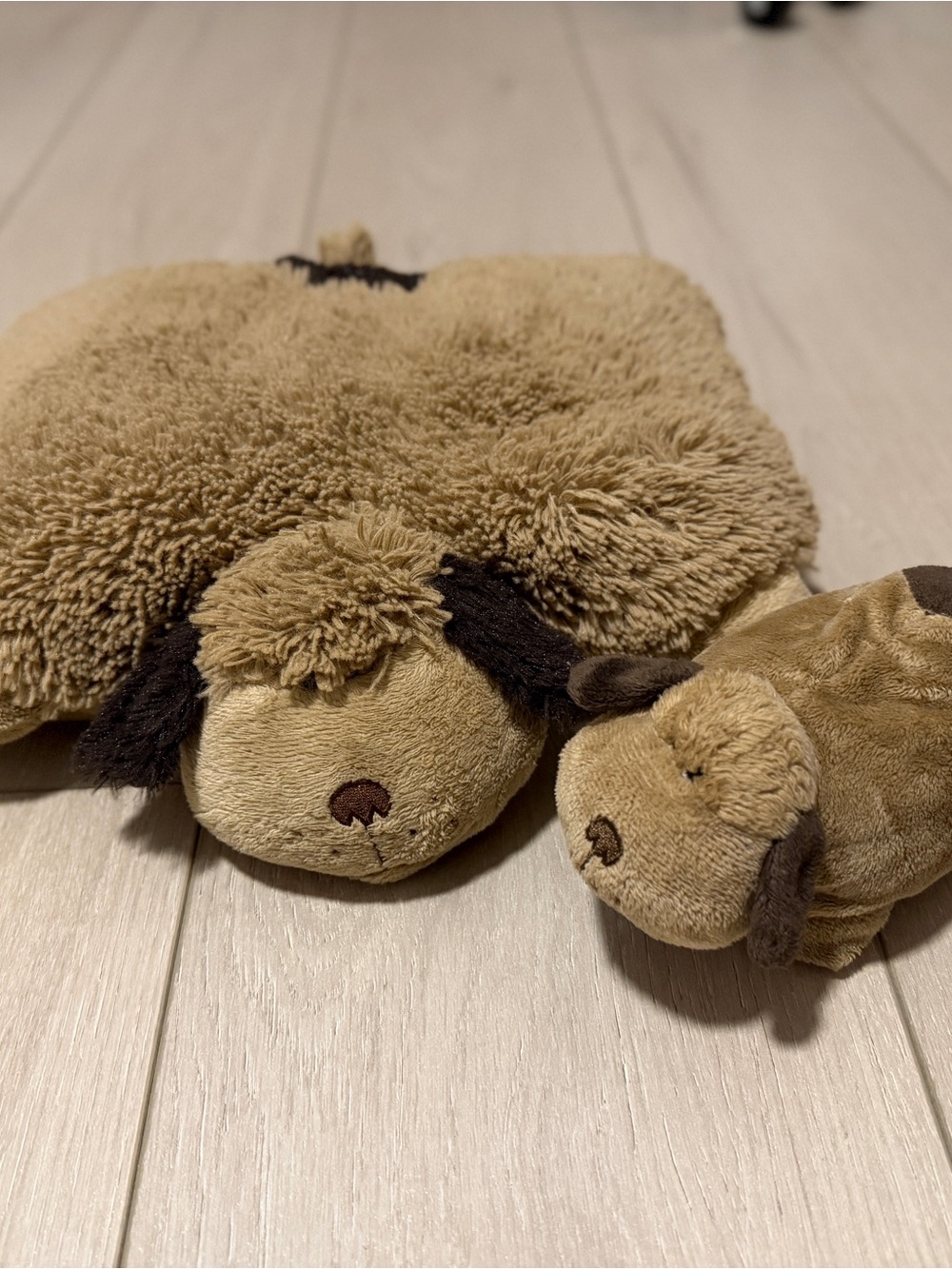 2010 vintage pillow pets tan brown dog pee wees & bean bag